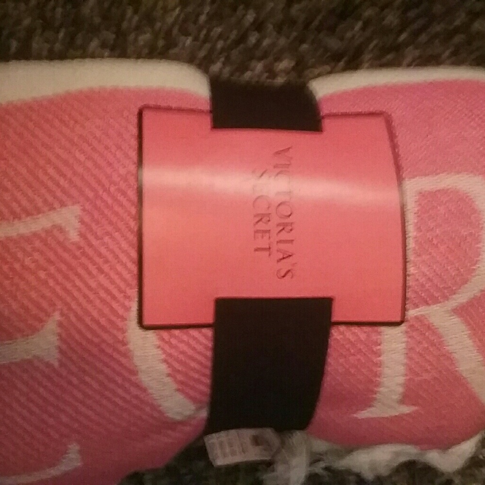 Brand new vs throw